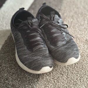 Womens Skechers sport shoes